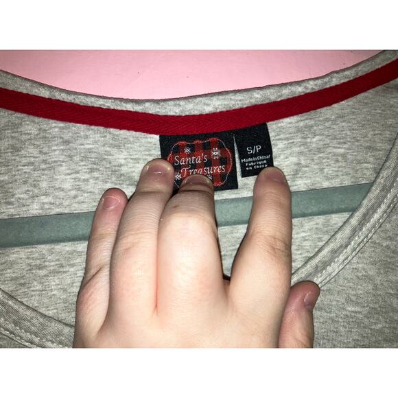 Santa’s Treasures Christmas Gnome Buffalo Plaid Long Sleeve Top Small - Picture 2 of 5